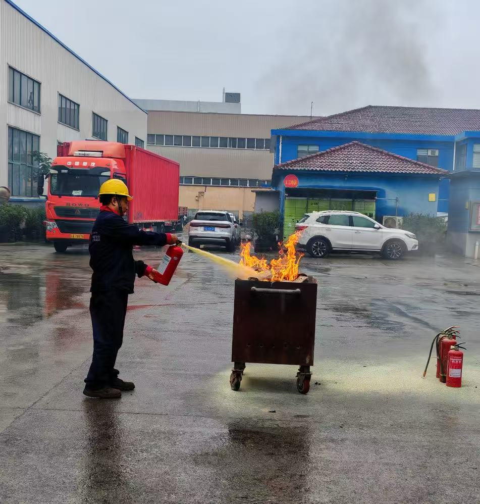 消防演习：消防安全意识不松懈